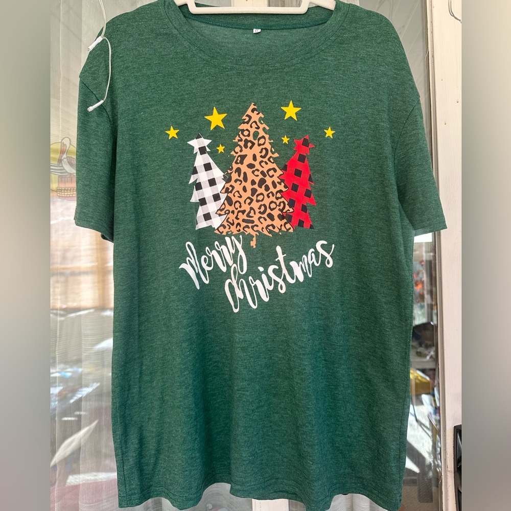 Green Merry Christmas Graphic Tee